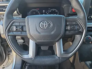 Toyota Tacoma 2024 4x4 SR5 4dr Double Cab 5.0 ft SB