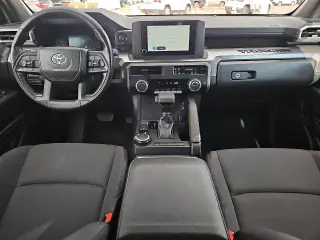 Toyota Tacoma 2025 4x4 SR5 4dr Double Cab 5.0 ft SB