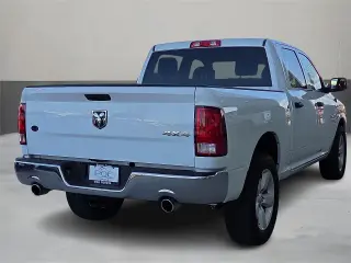 Ram 1500 Classic 2023 4x4 Tradesman 4dr Crew Cab 5.5 ft. SB Pickup