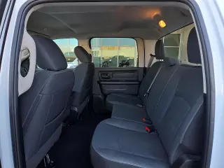 Ram 1500 Classic 2023 4x4 Tradesman 4dr Crew Cab 5.5 ft. SB Pickup