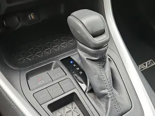 Toyota RAV4 2025 XLE 4dr SUV