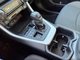 Toyota RAV4 2022 AWD LE 4dr SUV