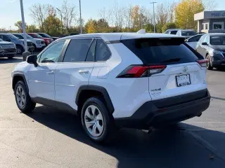 Toyota RAV4 2022 AWD LE 4dr SUV