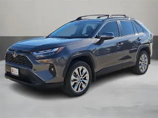 Toyota RAV4 2023 XLE Premium 4dr SUV
