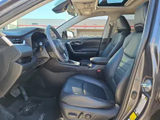 Toyota RAV4 2023 XLE Premium 4dr SUV