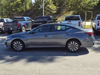 Nissan Altima 2026 2.5 SV 4dr Sedán