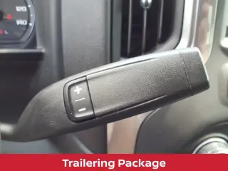 Chevrolet Silverado 1500 2023 4x4 Camión de Trabajo 4dr Cabina Doble 5.8 ft. SB
