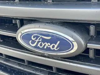 Ford F-150 2023 4x4 Lariat 4dr SuperCrew 5.5 ft. SB