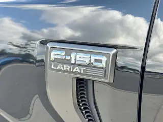 Ford F-150 2023 4x4 Lariat 4dr SuperCrew 5.5 ft. SB