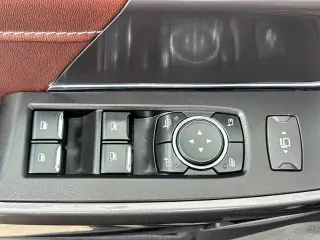 Ford F-150 2023 4x4 Lariat 4dr SuperCrew 5.5 ft. SB