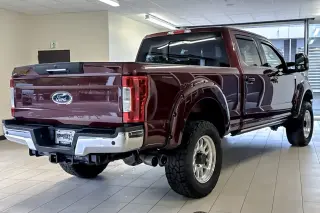 Ford F-350 Super Duty 2017 4x4 Lariat 4dr Crew Cab 6.8 ft. SB SRW Pickup