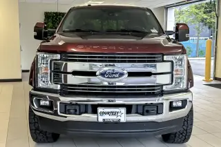 Ford F-350 Super Duty 2017 4x4 Lariat 4dr Crew Cab 6.8 ft. SB SRW Pickup