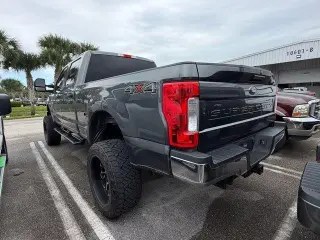 Ford F-250 Super Duty 2019 4x4 XLT 4dr Crew Cab 6.8 ft. SB Pickup