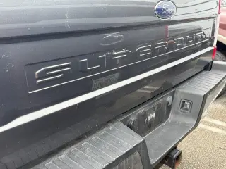 Ford F-250 Super Duty 2019 4x4 XLT 4dr Crew Cab 6.8 ft. SB Pickup