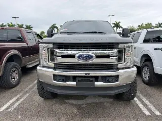 Ford F-250 Super Duty 2019 4x4 XLT 4dr Crew Cab 6.8 ft. SB Pickup