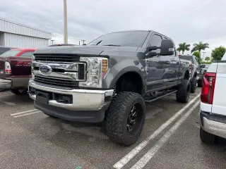 Ford F-250 Super Duty 2019 4x4 XLT 4dr Crew Cab 6.8 ft. SB Pickup