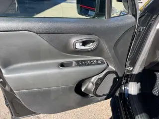 Jeep Renegade 2023 4x4 Altitude 4dr SUV