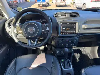 Jeep Renegade 2023 4x4 Altitude 4dr SUV