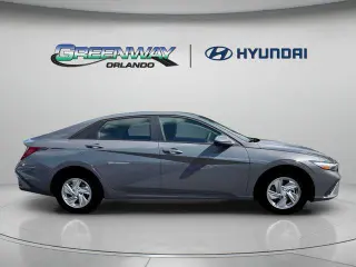 Hyundai ELANTRA 2026 SE 4dr Sedán