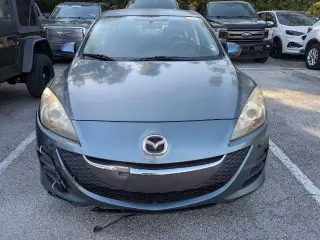 Mazda Mazda3 2010 i Touring 4dr Sedán 5M