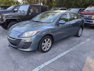 Mazda Mazda3 2010 i Touring 4dr Sedán 5M