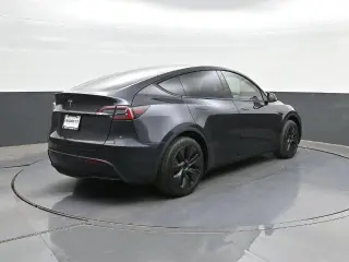 Tesla Model Y 2024 Long Range 4dr Crossover