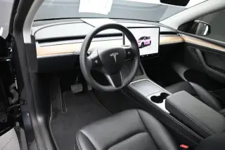 Tesla Model Y 2024 Long Range 4dr Crossover