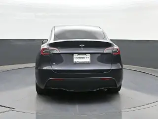 Tesla Model Y 2024 Long Range 4dr Crossover