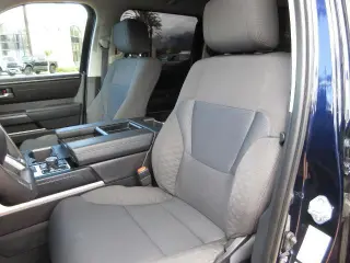 Toyota Tundra 2024 4x4 SR5 4dr CrewMax Cab Pickup SB