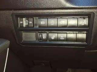 Toyota Tundra 2024 4x4 SR5 4dr CrewMax Cab Pickup SB