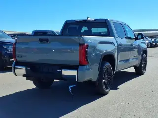 Toyota Tundra 2024 4x4 SR5 4dr CrewMax Cab Pickup SB