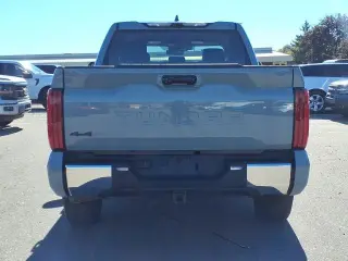 Toyota Tundra 2024 4x4 SR5 4dr CrewMax Cab Pickup SB
