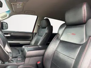 Toyota Tundra 2017 4x4 TRD Pro 4dr CrewMax Cab Pickup SB (5.7L V8)