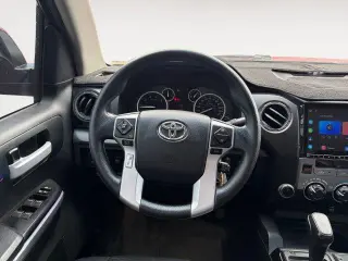 Toyota Tundra 2017 4x4 TRD Pro 4dr CrewMax Cab Pickup SB (5.7L V8)