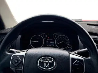 Toyota Tundra 2017 4x4 TRD Pro 4dr CrewMax Cab Pickup SB (5.7L V8)