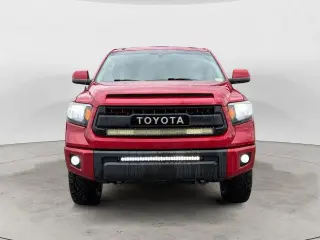 Toyota Tundra 2017 4x4 TRD Pro 4dr CrewMax Cab Pickup SB (5.7L V8)