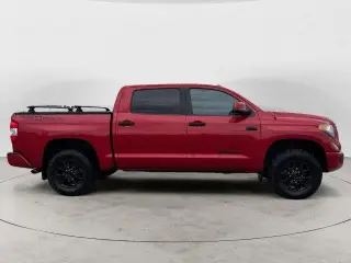 Toyota Tundra 2017 4x4 TRD Pro 4dr CrewMax Cab Pickup SB (5.7L V8)