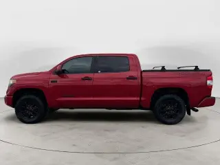 Toyota Tundra 2017 4x4 TRD Pro 4dr CrewMax Cab Pickup SB (5.7L V8)