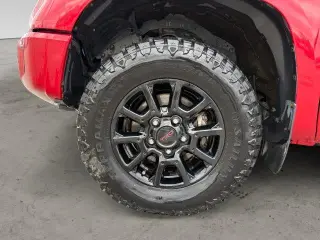 Toyota Tundra 2017 4x4 TRD Pro 4dr CrewMax Cab Pickup SB (5.7L V8)