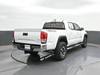 Toyota Tacoma 2016 4x4 SR V6 4dr Double Cab 5.0 ft SB