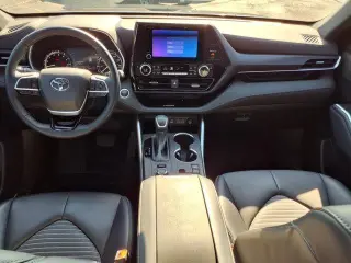 Toyota Highlander 2024 AWD LE 4dr SUV