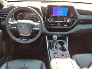 Toyota Highlander 2024 AWD LE 4dr SUV