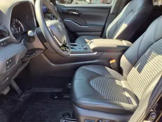 Toyota Highlander 2024 AWD LE 4dr SUV