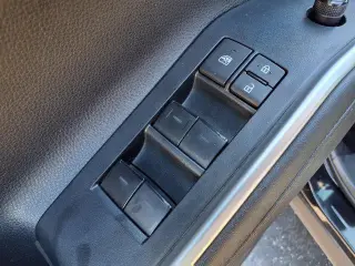 Toyota Highlander 2024 AWD LE 4dr SUV