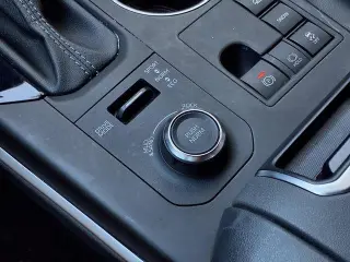 Toyota Highlander 2024 AWD LE 4dr SUV