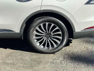 Lincoln Aviator 2020 con tracción en las cuatro ruedas y Reserve, SUV de 4 puertas