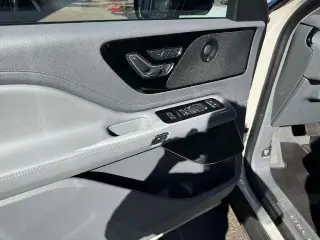 Lincoln Aviator 2020 con tracción en las cuatro ruedas y Reserve, SUV de 4 puertas