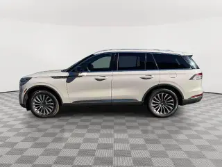 Lincoln Aviator 2020 con tracción en las cuatro ruedas y Reserve, SUV de 4 puertas