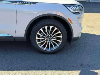Lincoln Aviator 2020 con tracción en las cuatro ruedas y Reserve, SUV de 4 puertas