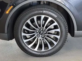 Lincoln Aviator 2023 AWD Reserve 4dr SUV